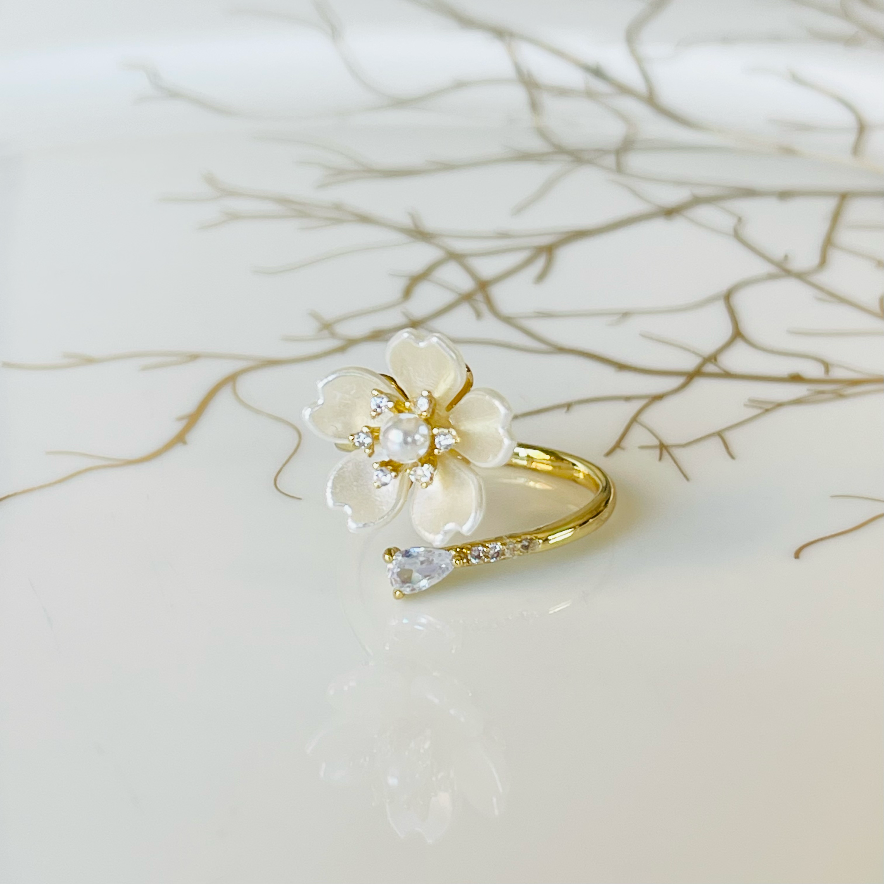 Elegant Flower Sparkling Gemstone Adjustable Ring, Charming