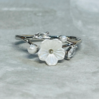 Minimal Daisy Adjustable Ring with Small Sparkling Stones